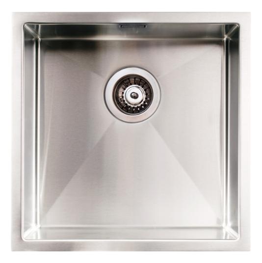 Intra Baltic 400 k&oslash;kkenvask underlimning