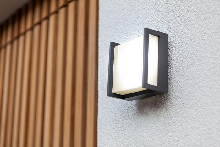 Lutec Architectural Qubo udend&oslash;rslampe til v&aelig;g 14 x 14 cm