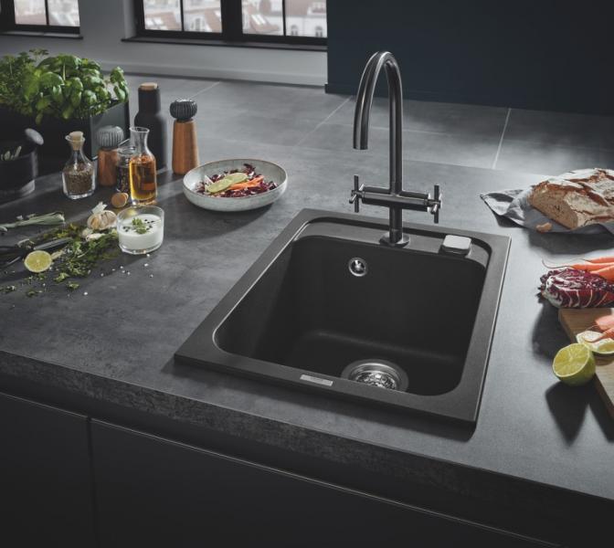 Grohe K700 k&oslash;kkenvask i komposit - Sort granit