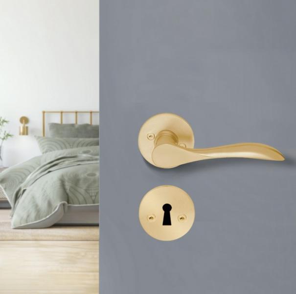 Beslagsboden indend&oslash;rs d&oslash;rgreb inkl n&oslash;gleskilt - B&oslash;rstet messing